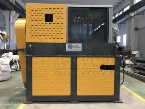 פסולת פלסטיק הסרט לסחוט מכונת השקיה (600kg/hr)